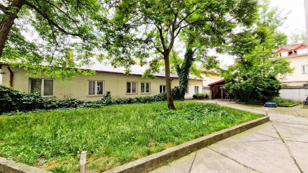 Citynest Apartments Krakow Luaran gambar