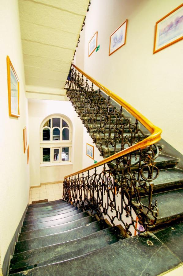 Citynest Apartments Krakow Luaran gambar